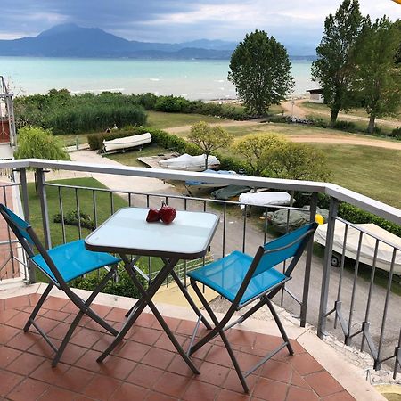 Seeblickwohnung Sirmione - Fronte Lago Mit Privatsteg 外观 照片