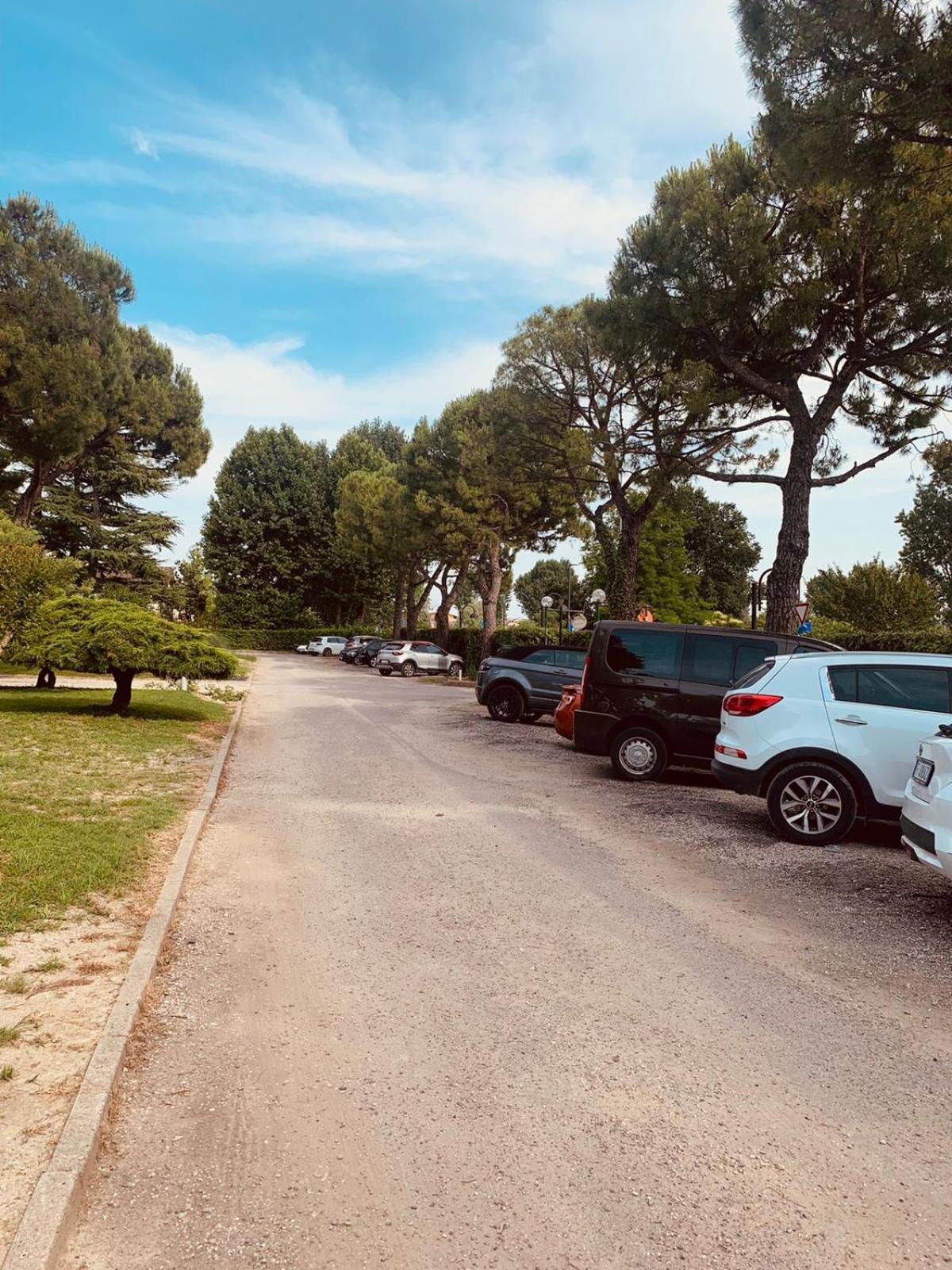 Seeblickwohnung Sirmione - Fronte Lago Mit Privatsteg 外观 照片
